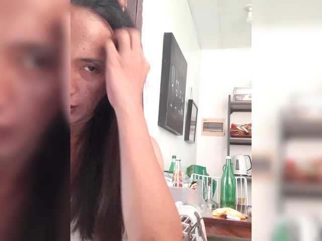 asianquiin live cam on BongaCams