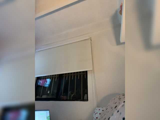 SallyeLeins live cam