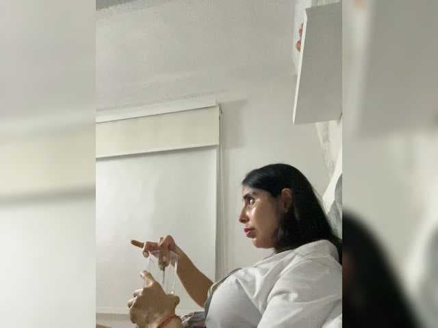 SallyeLeins live cam