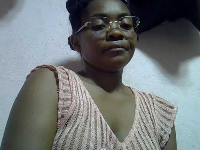 Angelinah75 live cam