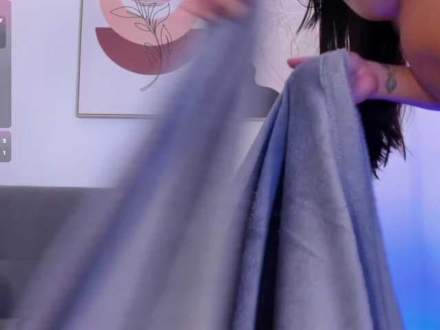 Sofia-Jones live cam