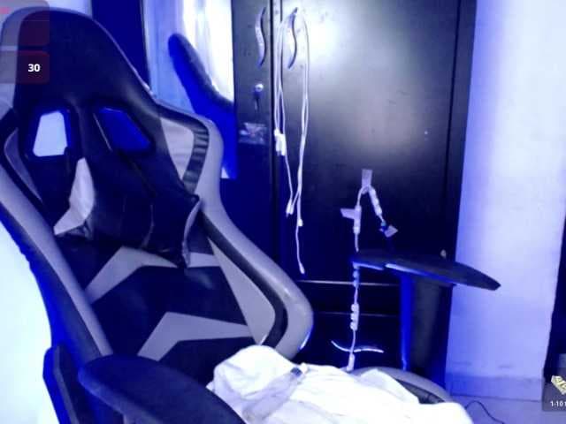 ninatinydoll live cam on BongaCams