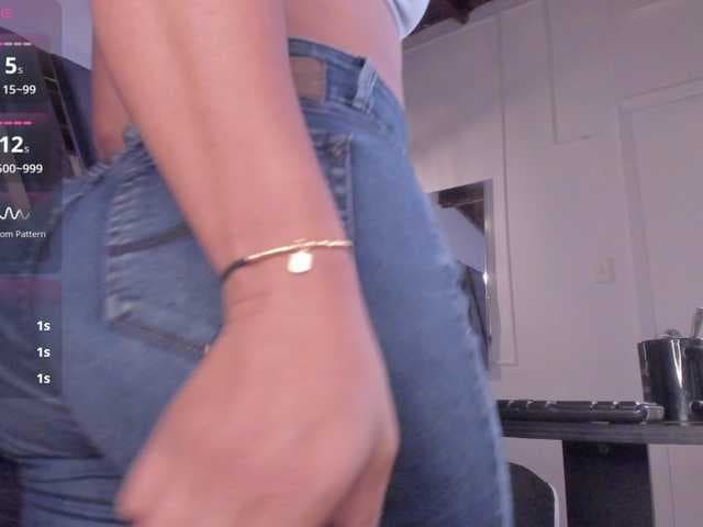 strong-girl live cam