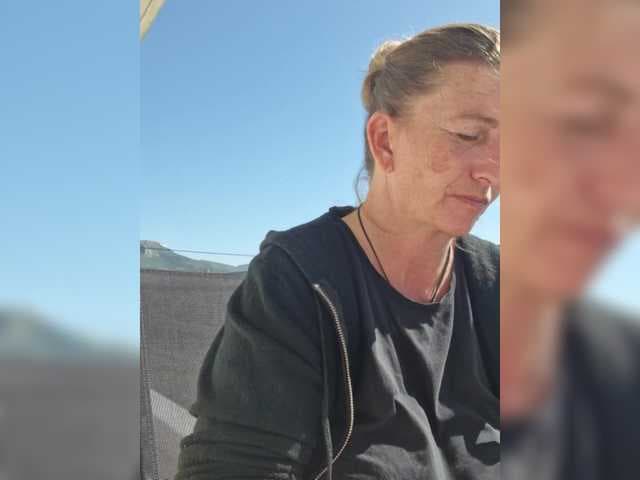 JennaDeluxe live cam