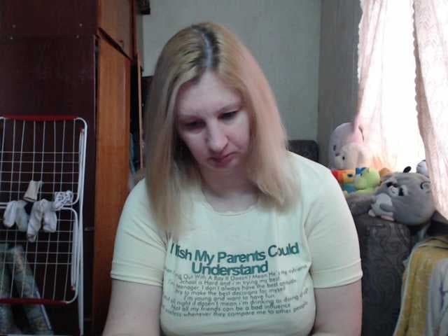 BustyBlondy live cam