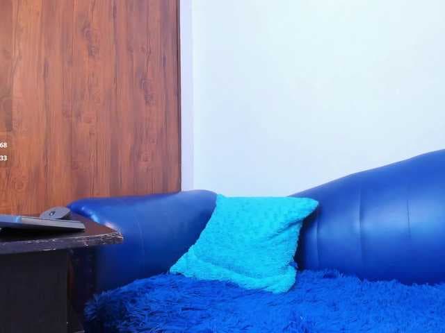 Skinny-Mature live cam on BongaCams