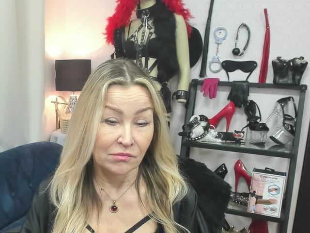 Soft-Crystal live cam on BongaCams