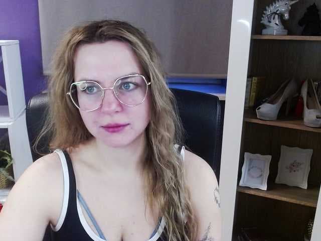 Soft-Zoey live cam