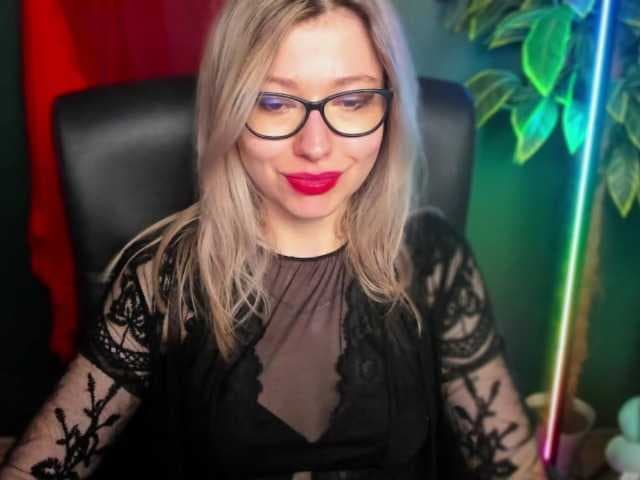 xxHeidiLove live cam