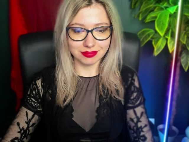 xxHeidiLove live cam