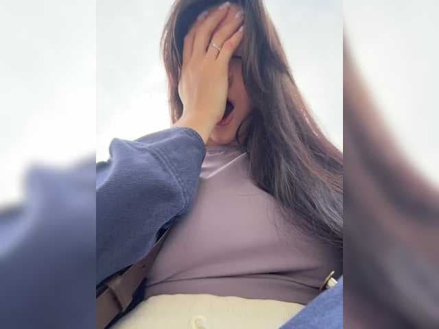 _Meggi_ live cam on BongaCams