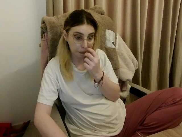 Aliss_hottie live cam on BongaCams