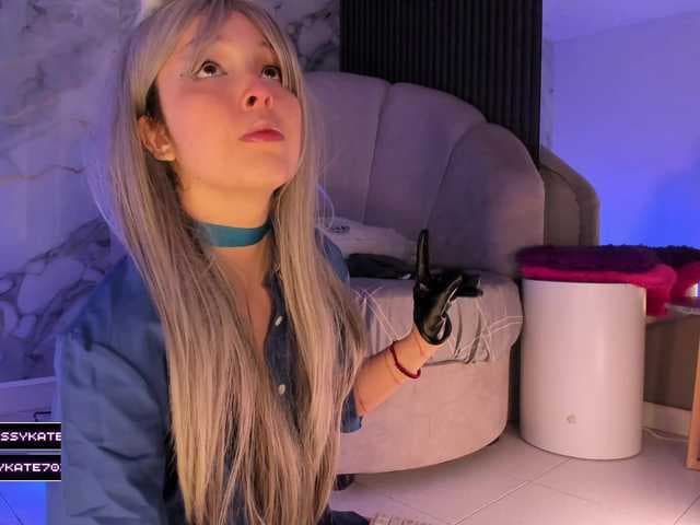 Katemoss70 live cam