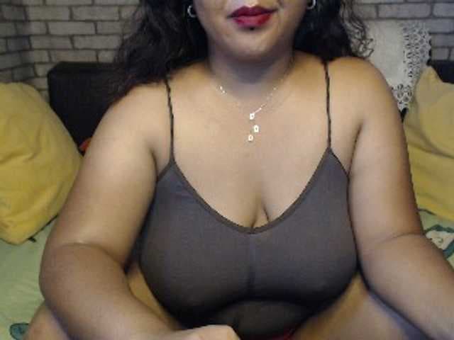 komurasaki live cam on BongaCams