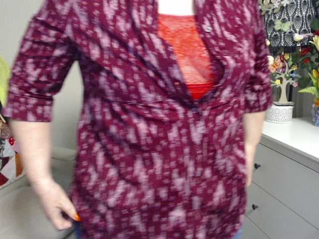 flirty-adele live cam