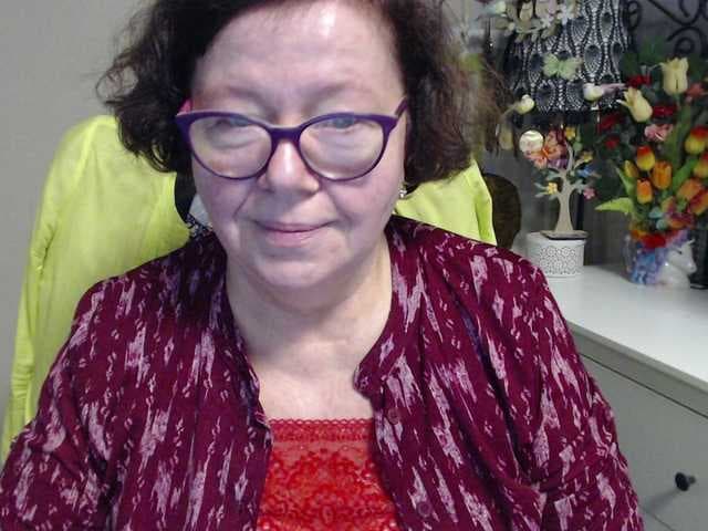 flirty-adele live cam