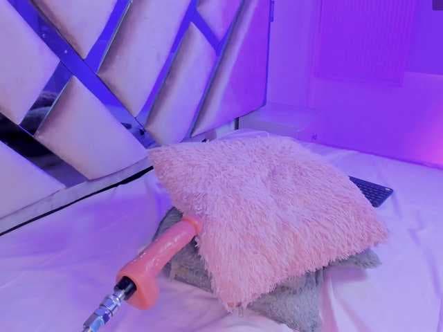 Gisell-Montoy live cam on BongaCams