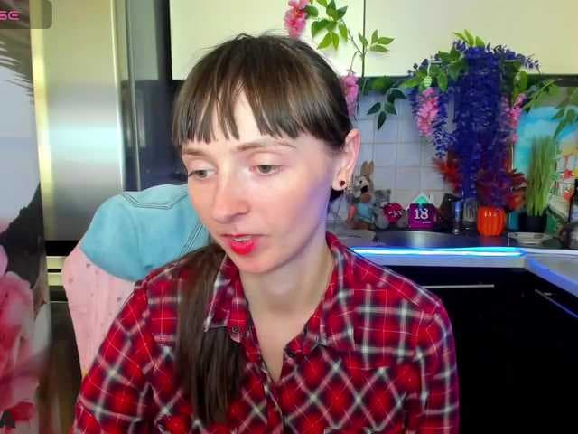 KathelinBrik live cam