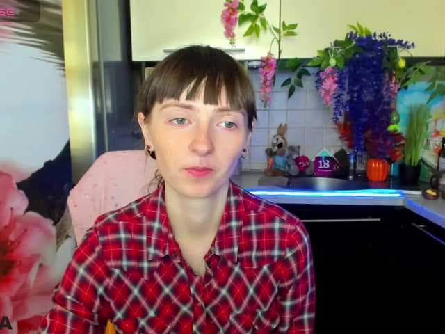 KathelinBrik live cam