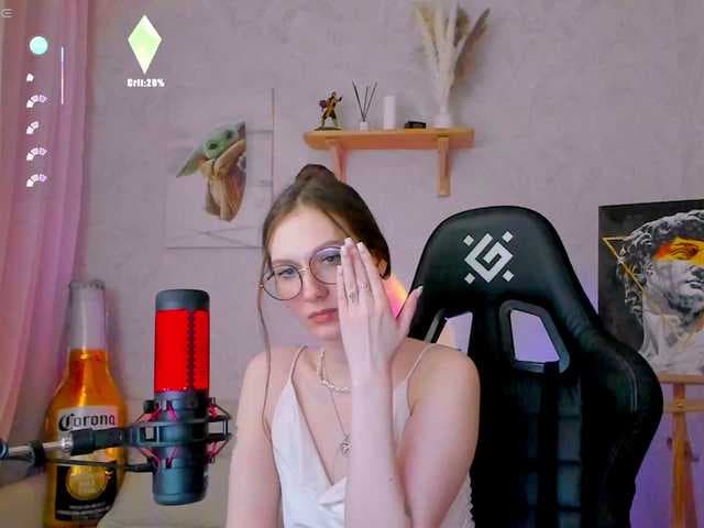 KiraRumGirl live cam