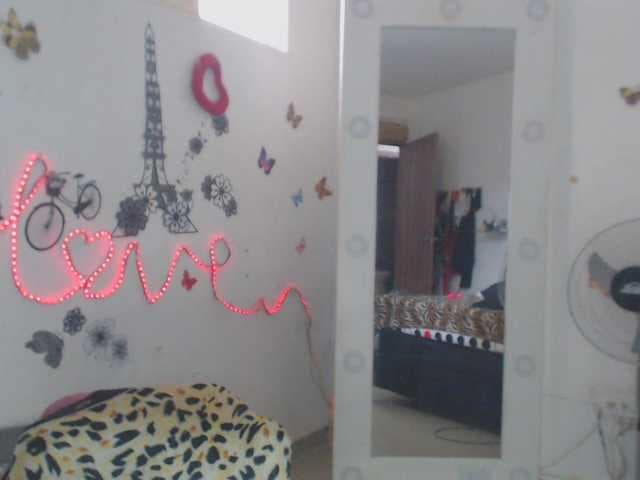 flacapaola11 live cam