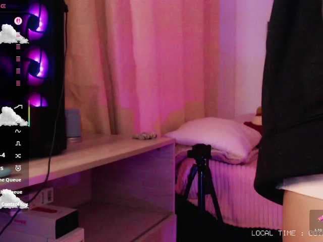 Im_emi live cam