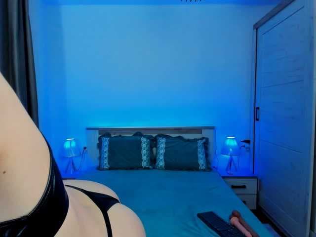 Misskarla01 live cam