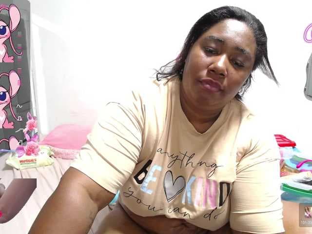 thickebonymilf live cam