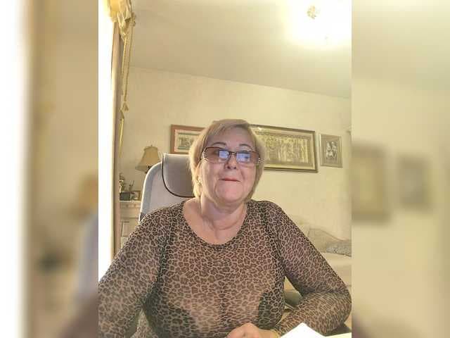 KarinkaSweet live cam