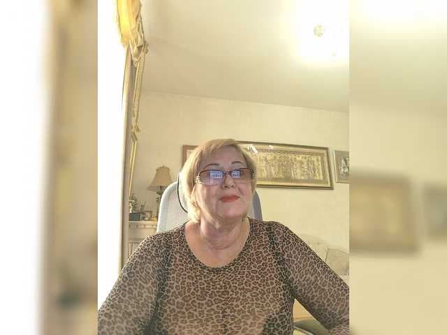 KarinkaSweet live cam on BongaCams