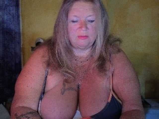 lady-vamp live cam on BongaCams