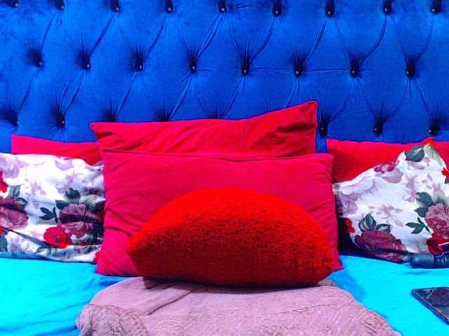 Ebonycandy10 live cam