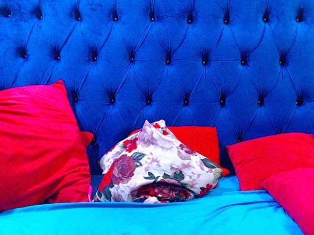 Ebonycandy10 live cam