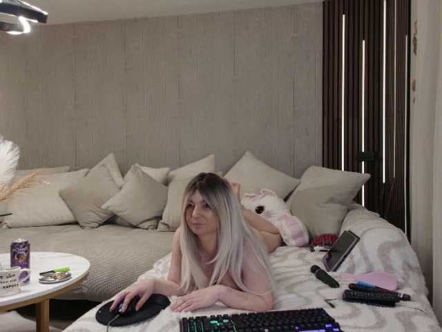 SarahAnn_Official live cam on BongaCams