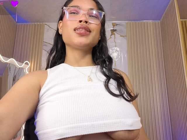 penelope-tay live cam