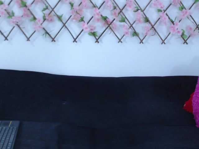 tiffany-gomez9 live cam