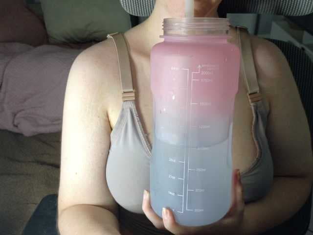 PassionateMommy live cam