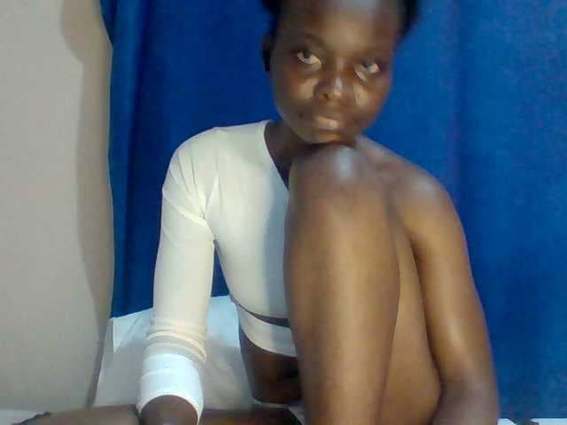 Sexybooty15 live cam on BongaCams