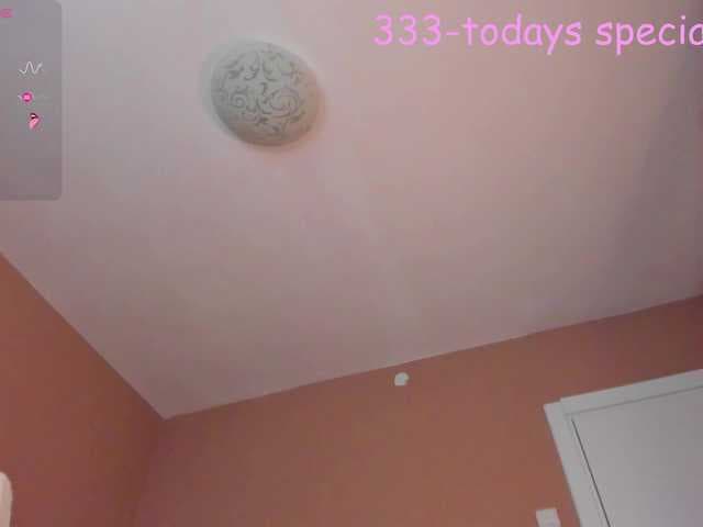 kaylalaine1 live cam