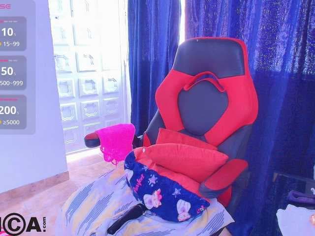 Italy-boobs live cam