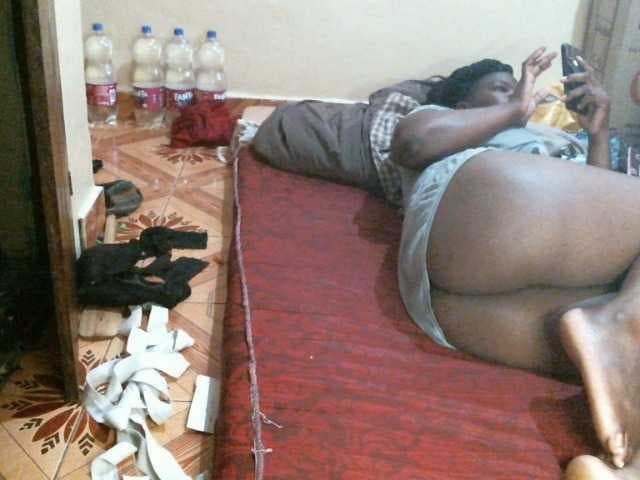 CuteLeilah live cam on BongaCams