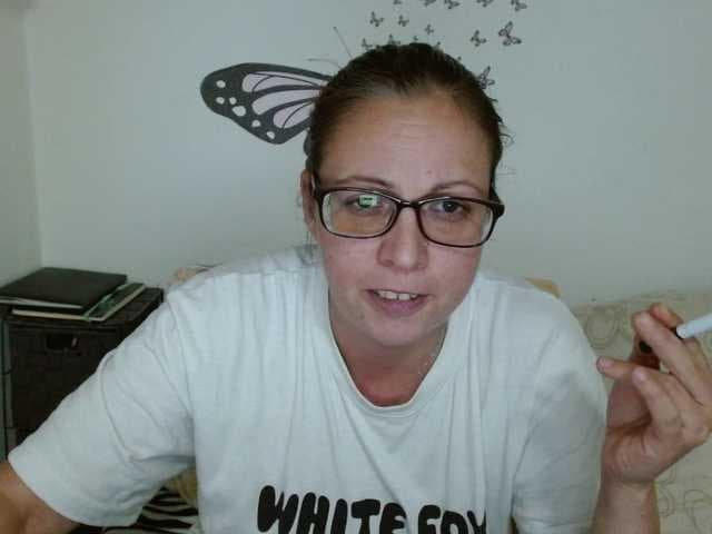 LadyHellene live cam