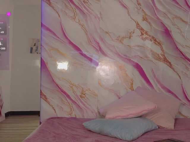 EimyAnistonCute live cam on BongaCams