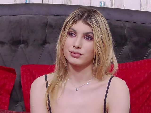 SweetAnisia live cam