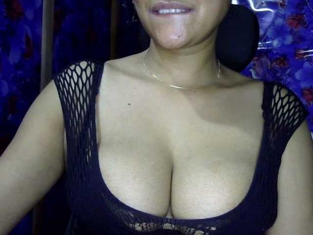 Nusrat-Mimi live cam