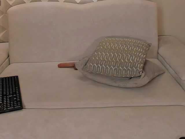 AlinaKravitz live cam on BongaCams