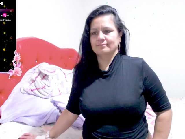 sexyjhoan81 live cam on BongaCams