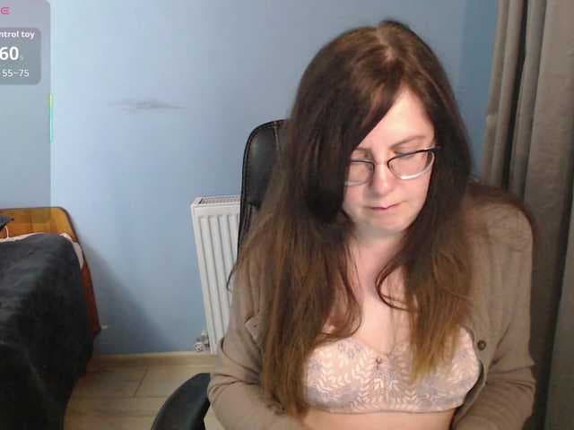 mandarinka28 live cam on BongaCams