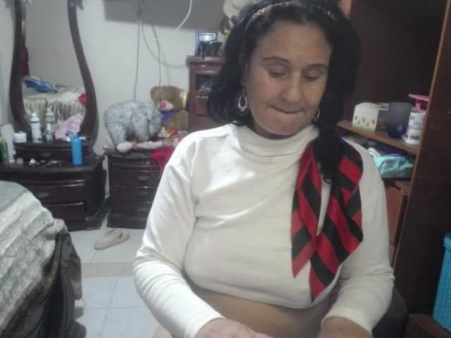 jazmin-mature live cam