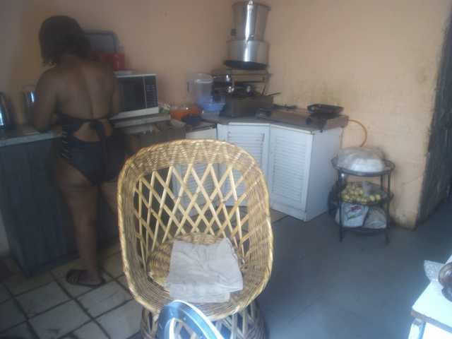 Curvypear live cam on BongaCams